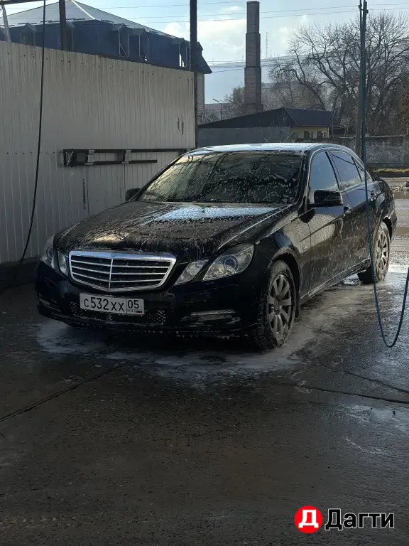 Mercedes-Benz E-Класс, 2011 года