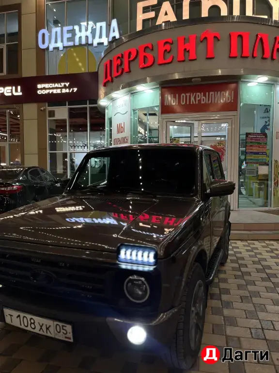 LADA (ВАЗ) Niva, 2015 года
