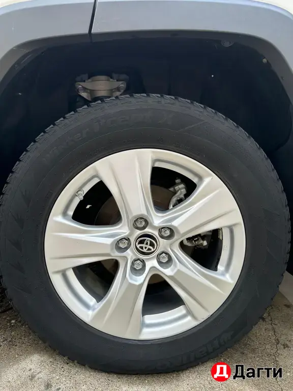 Toyota RAV4, 2021 года