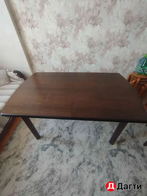 Стол обеденный