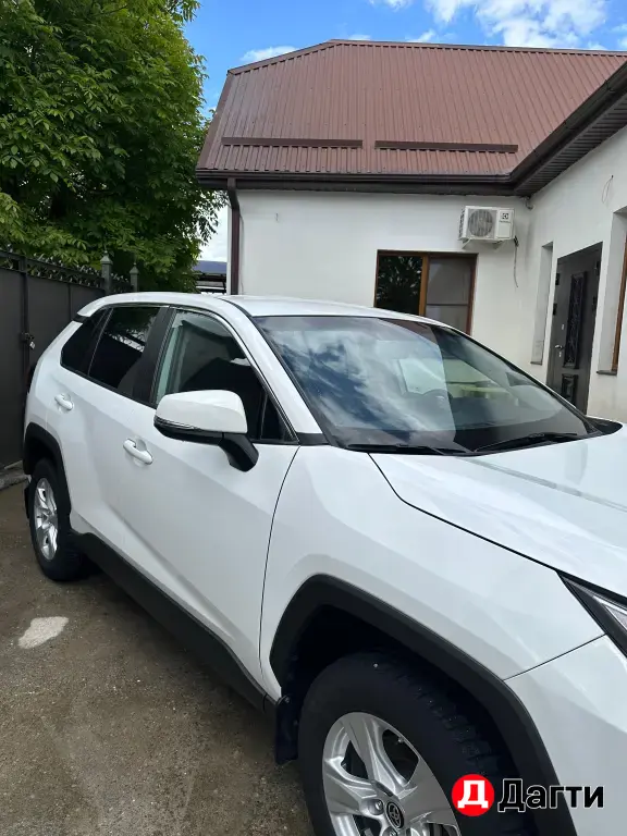 Toyota RAV4, 2021 года