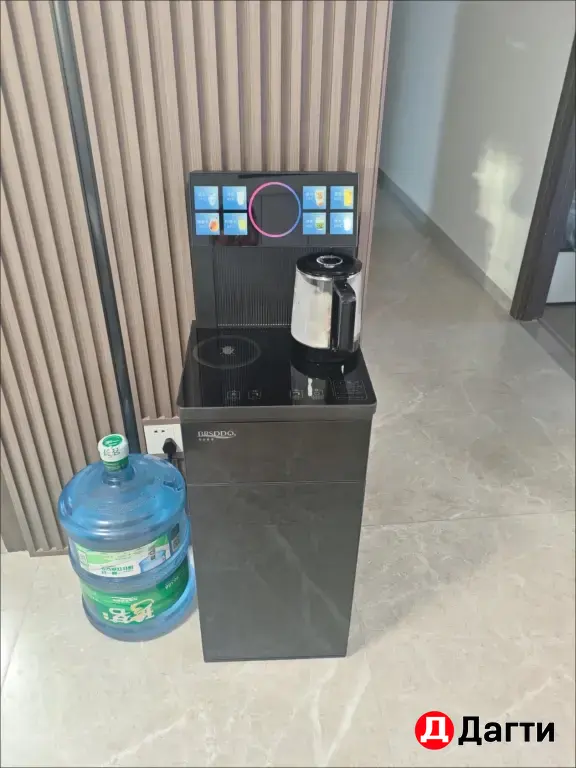 кулер для воды и чая
