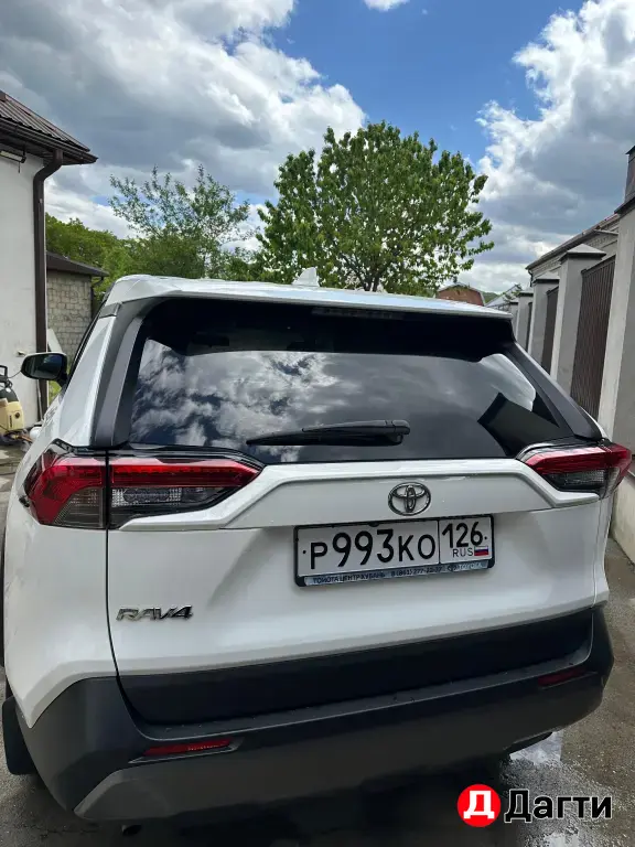 Toyota RAV4, 2021 года