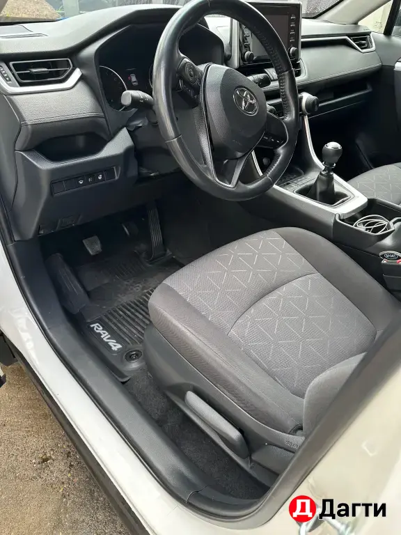 Toyota RAV4, 2021 года