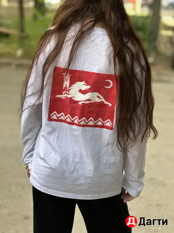 Лонгслив с двусторонней росписью