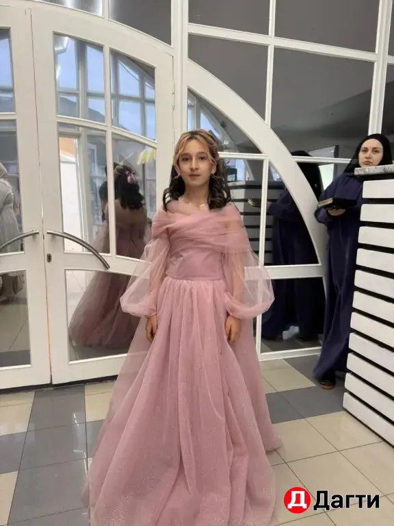прокат детских платьев