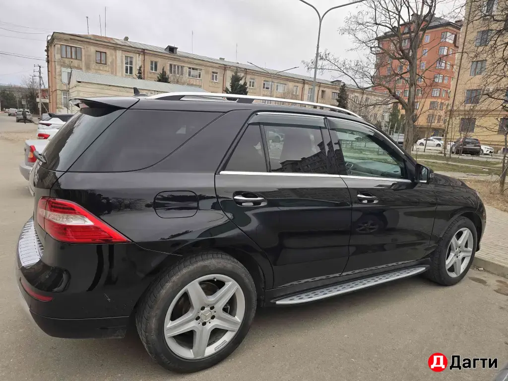 Mercedes-Benz M-Класс, 2012 года