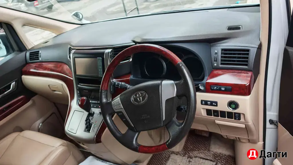 Toyota Vellfire, 2011 года