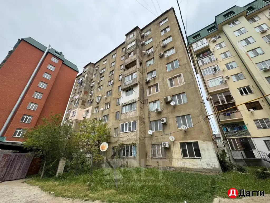 Продается просторная уютная трехкомнатная квартира после капремонта .