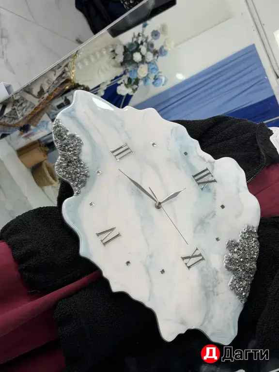 Часы из эпоксидной смолы