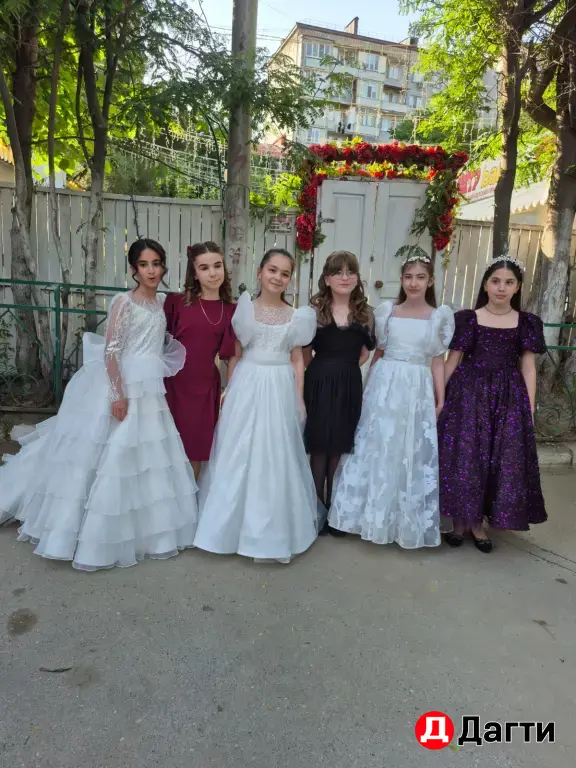 прокат детских платьев
