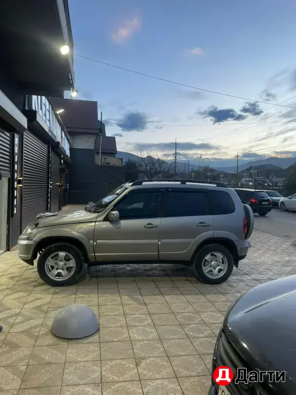 Chevrolet Niva, 2011 года