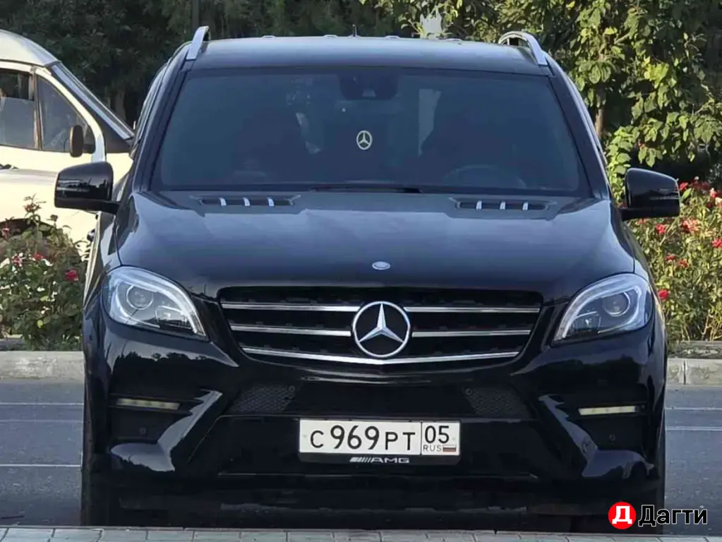 Mercedes-Benz M-Класс, 2012 года