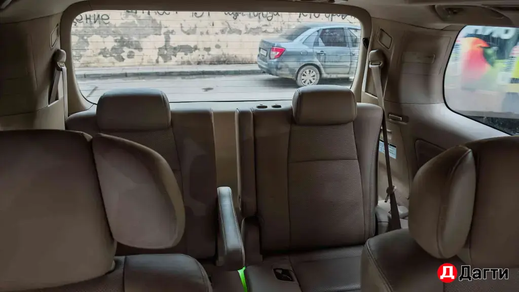 Toyota Vellfire, 2011 года