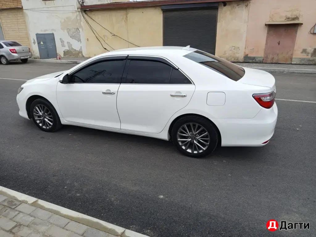 Toyota Camry, 2015 года