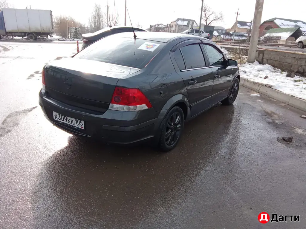 Opel Astra, 2012 года