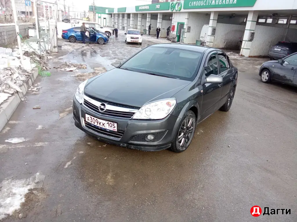 Opel Astra, 2012 года