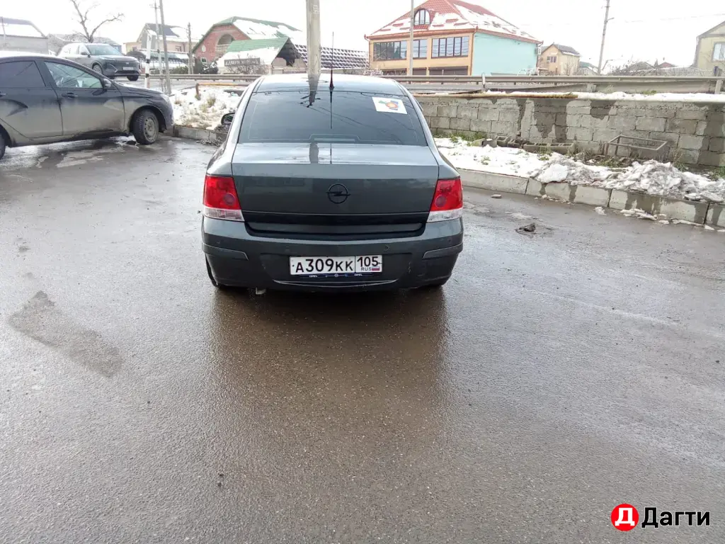 Opel Astra, 2012 года