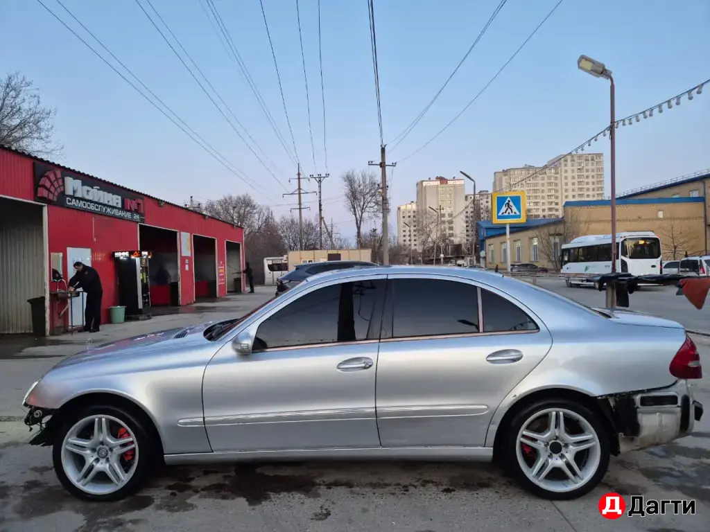Mercedes-Benz E-Класс, 2002 года