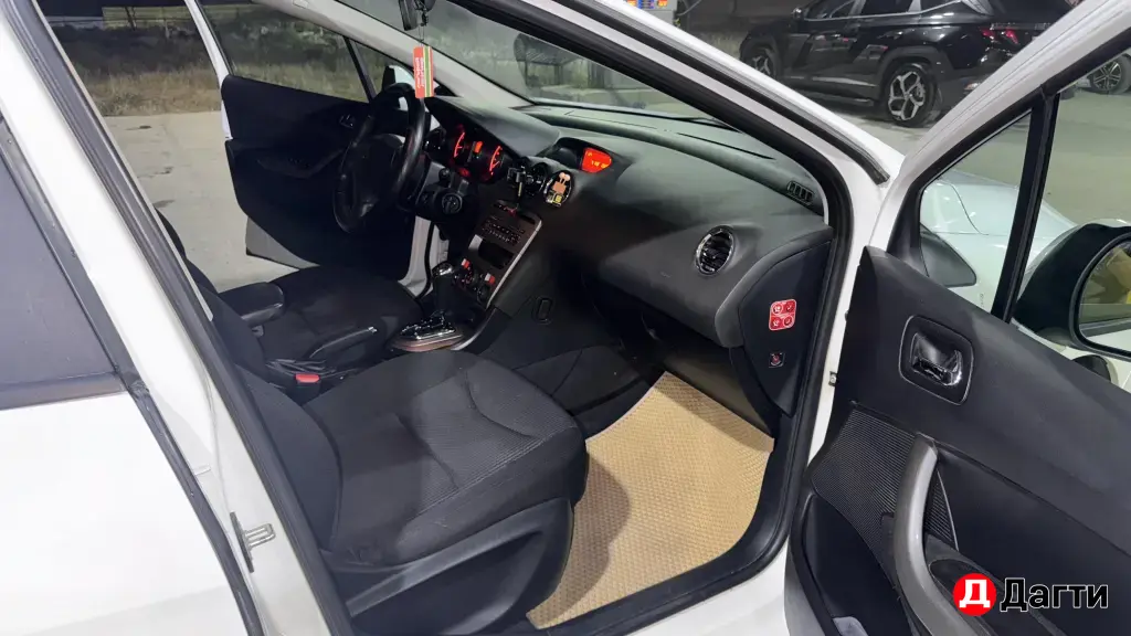 Peugeot 408, 2012 года