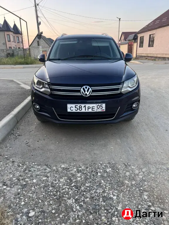 Volkswagen Tiguan, 2012 года