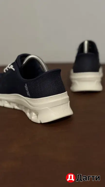 Skechers pro