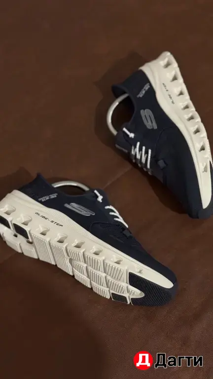 Skechers pro
