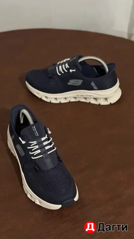 Skechers pro