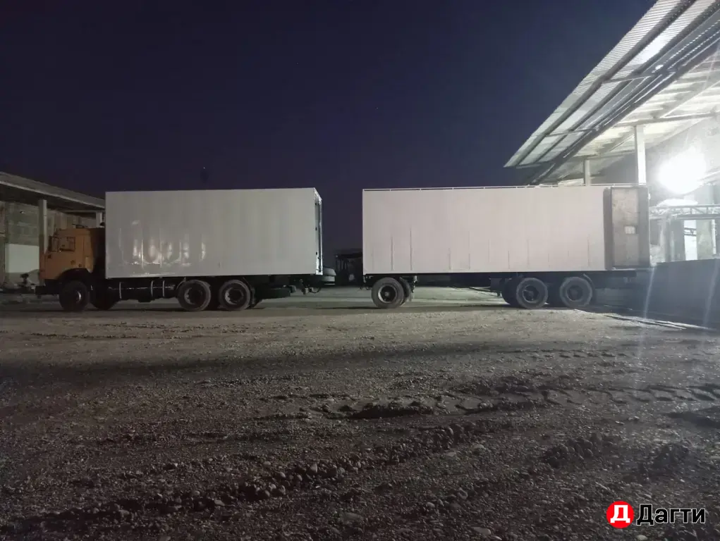 КАМАЗ и прицеп