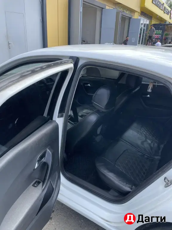Volkswagen Polo, 2015 года