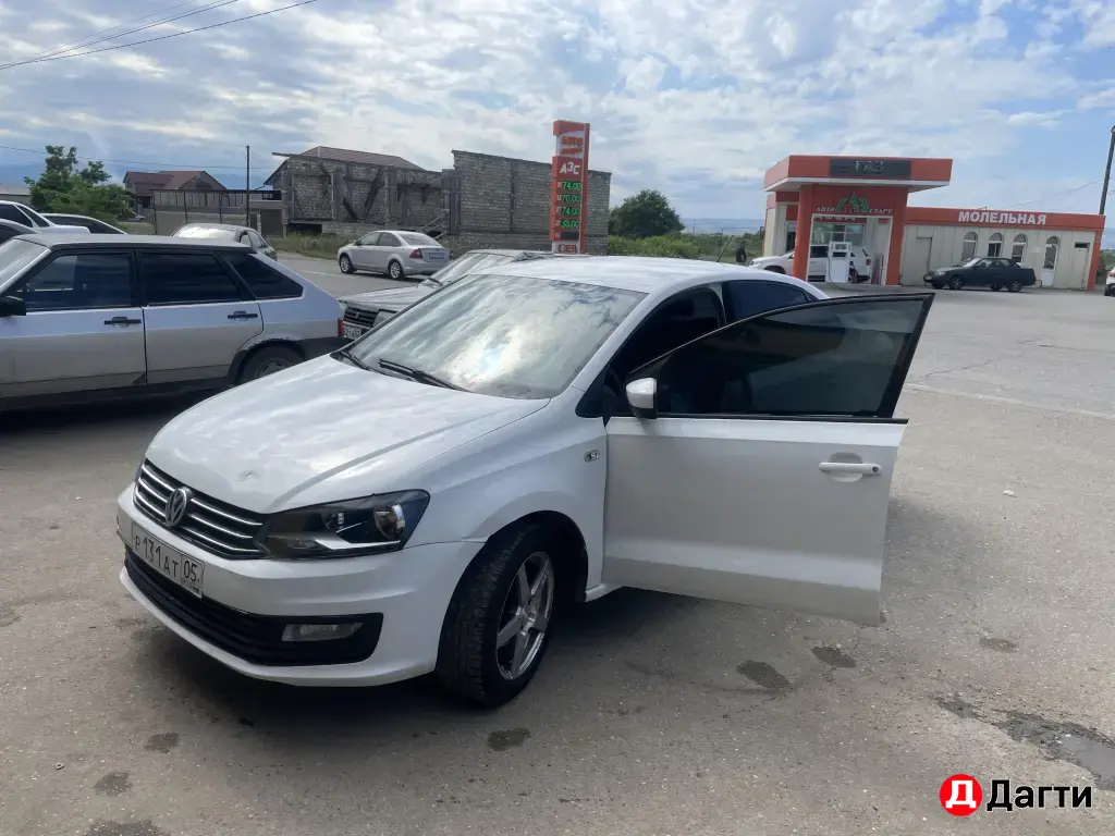Volkswagen Polo, 2015 года