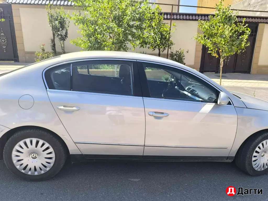 Volkswagen Passat, 2010 года