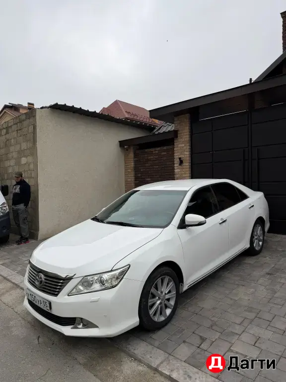 Toyota Camry, 2013 года