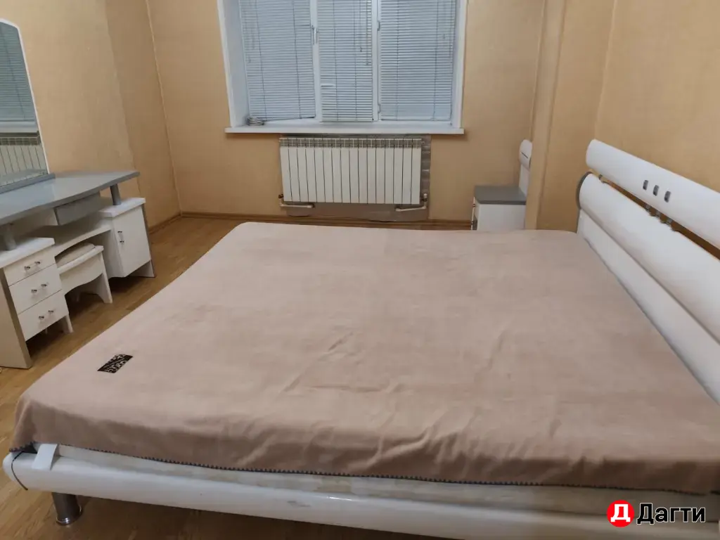 1 комнатная квартира в районе Нархоза и Роддома№2