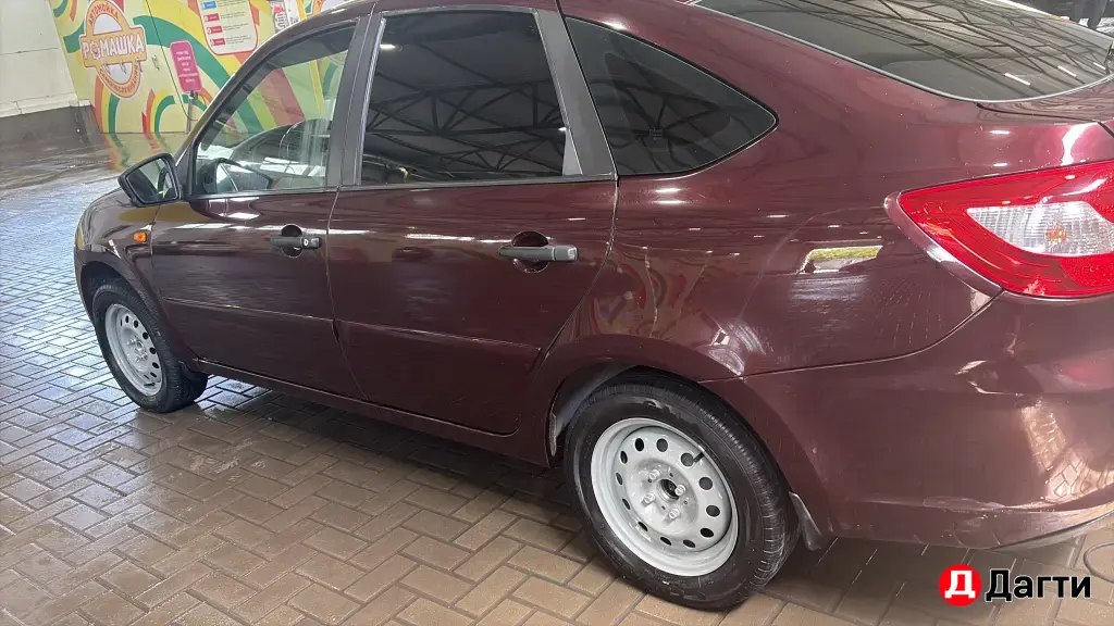 LADA (ВАЗ) Granta, 2015 года