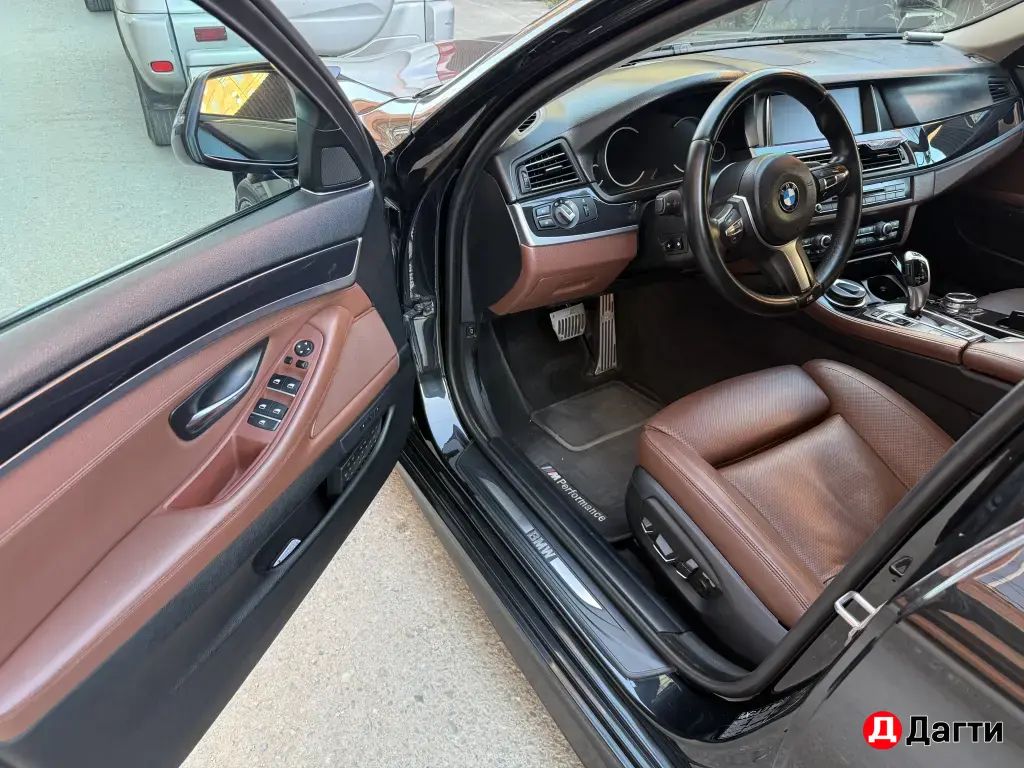 BMW 5 серии, 2014 года