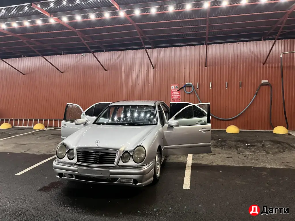 Mercedes-Benz E-Класс, 1999 года