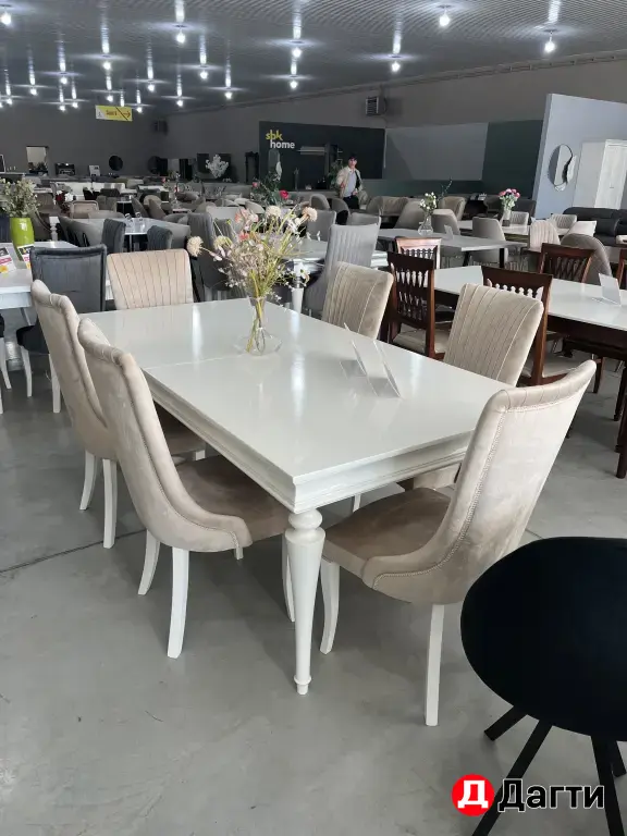 Beneflt.mebel