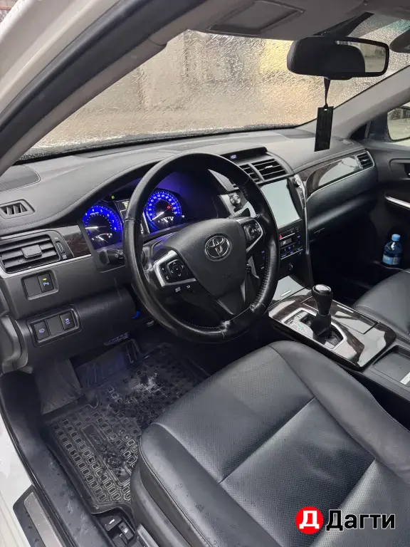 Toyota Camry, 2017 года