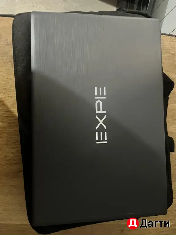 ноутбук EXPE
