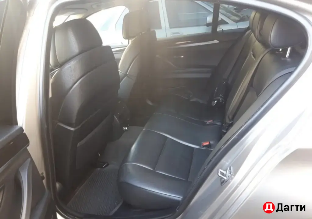BMW 5 серии, 2011 года
