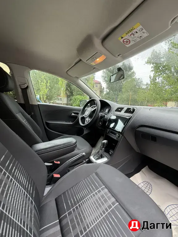 Volkswagen Polo, 2015 года