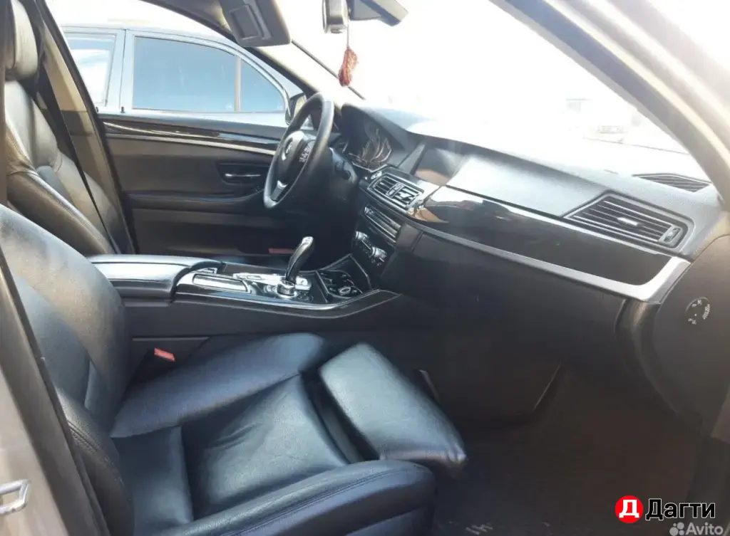 BMW 5 серии, 2011 года